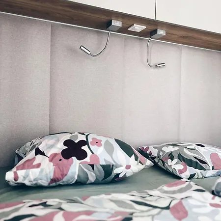 Mobile House L'allegria スヴェティ・ペタル